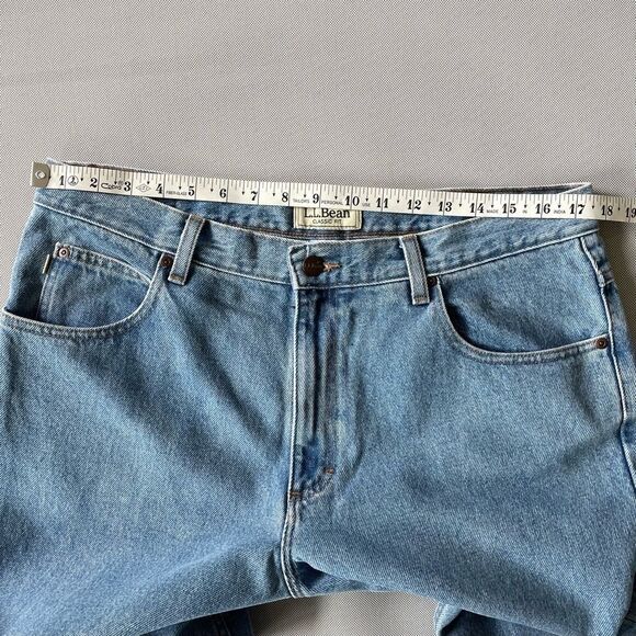LL Bean Classic Fit Denim Jeans Men’s Size 35x34 - Picture 4 of 8